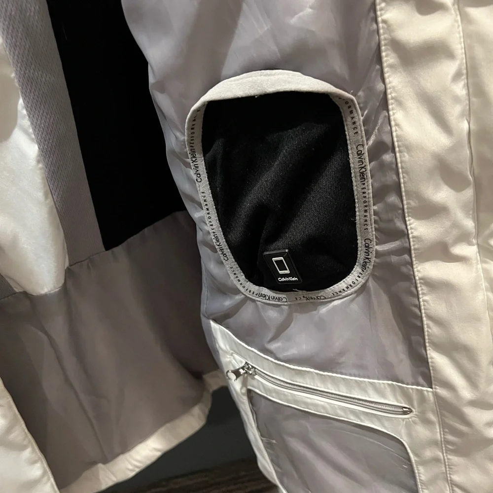 Calvin Klein ski jacket - Picture 5 of 11